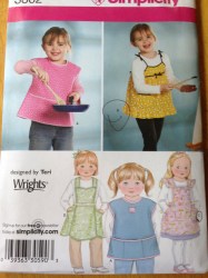3802 SIMPLICITY KIDS RETRO  APRONS TIE STRAPS OR NOT PATTERN 3-8